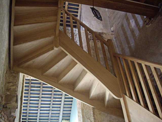 Escalier 2 quart tournant château
