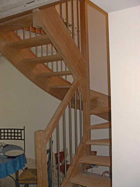 Escalier chêne rampe tube inox