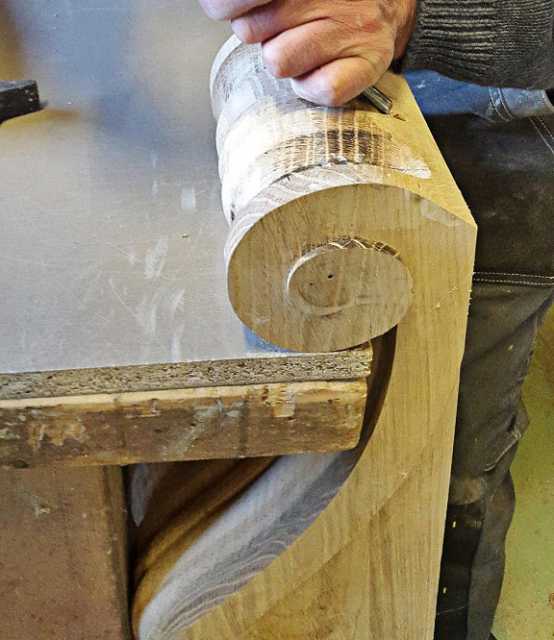 Fabrication de console en chêne (1) Fabrication de console en chêne (1)