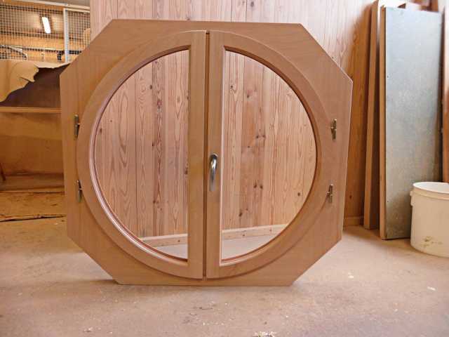 Fenêtre ronde (2)