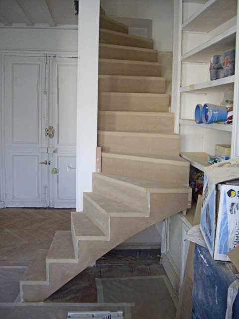 Rehabilitation escalier entre cloisons