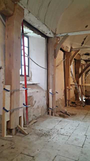 Restauration-de-poutres-en-chene-Chapelle-de-St-Malo-orne-(2)