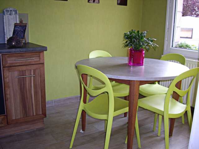 Table ronde stratifié et chêne